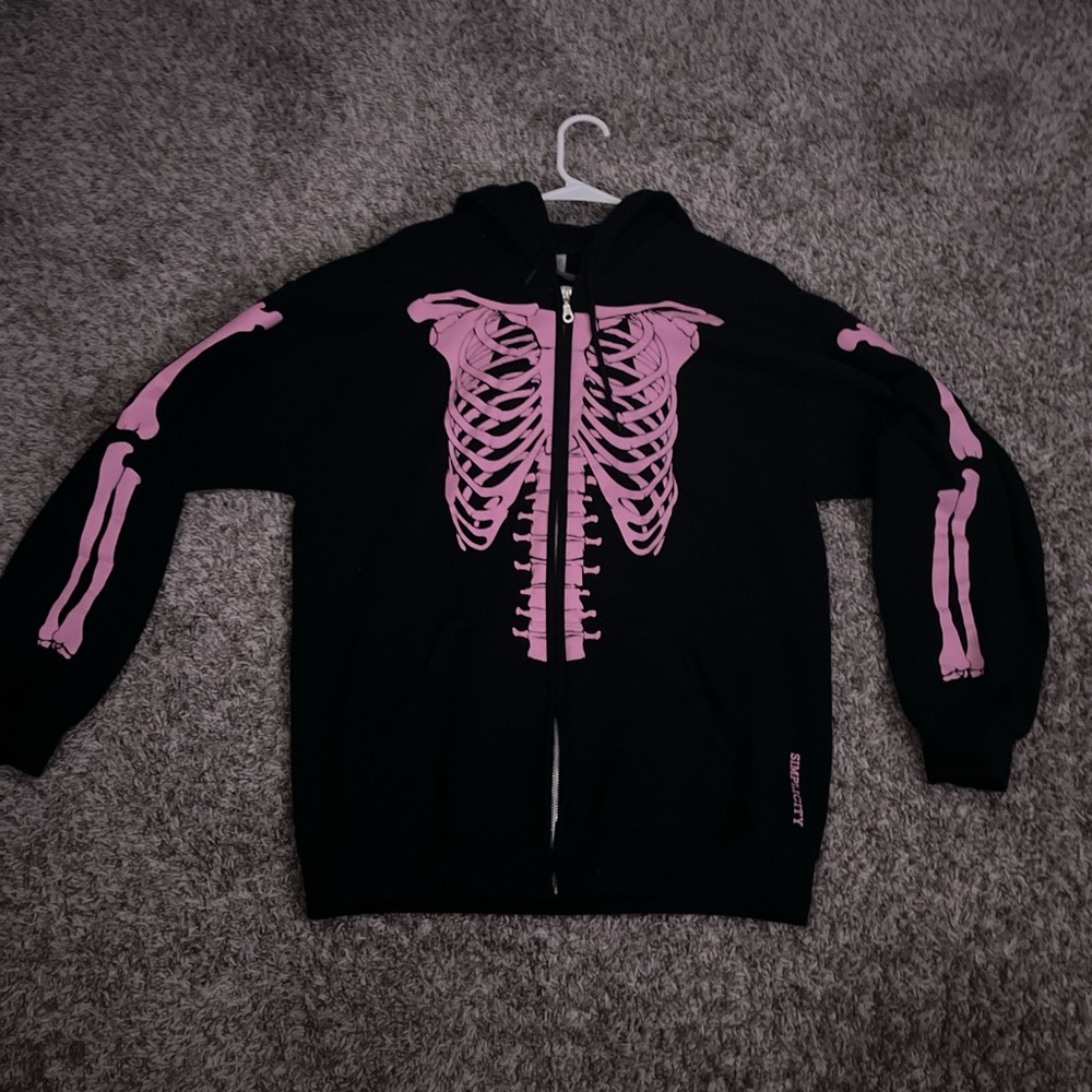 Skeleton hoodie (simplicity)